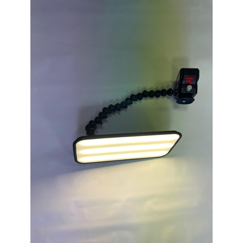 LAMPE 42 CM  à batterie type"Makita"